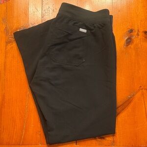 Black Figs Livingston